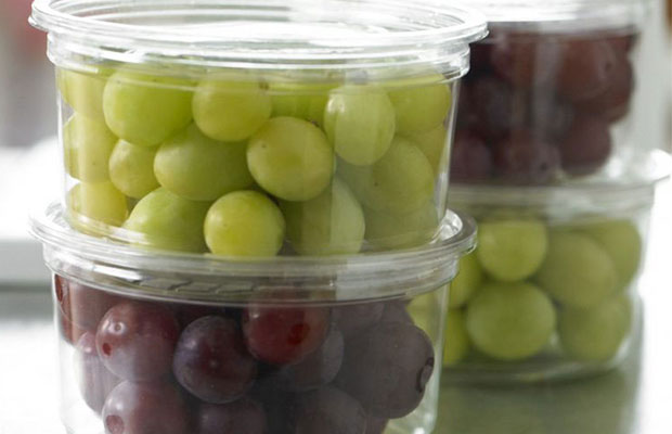 grapes in refrigerator